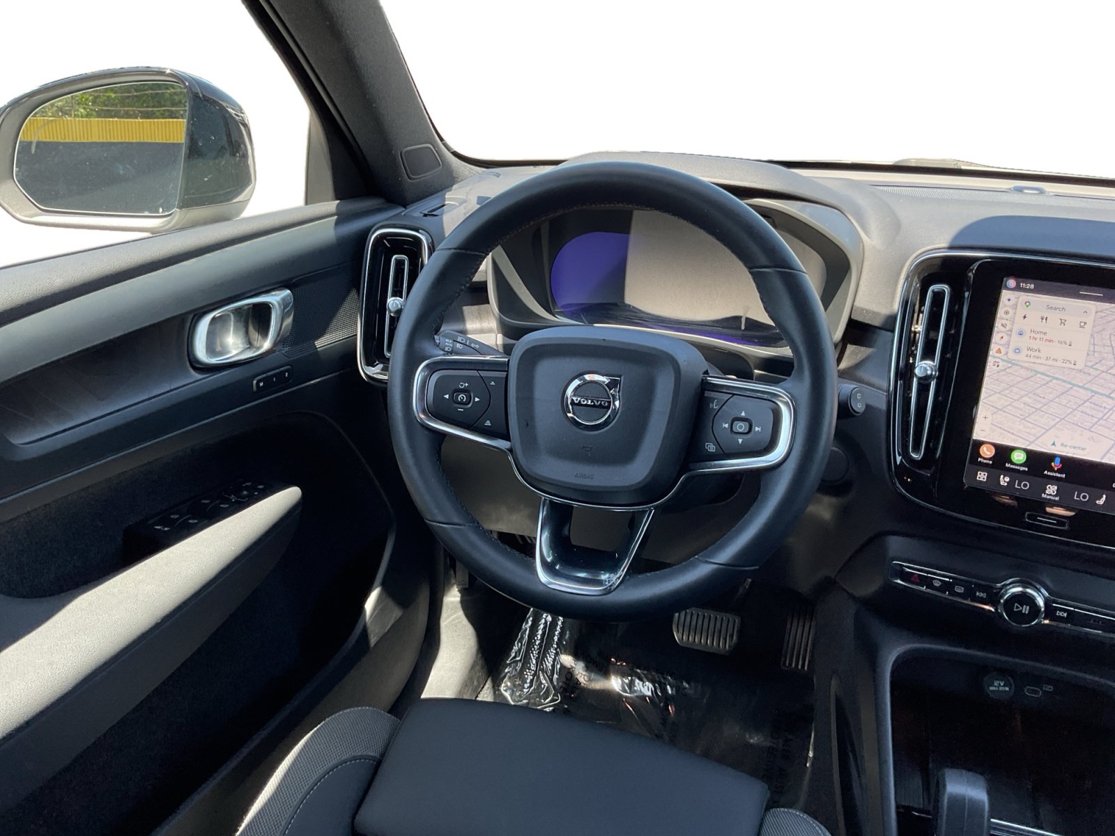 Used 2023 Volvo XC40 Recharge Core AWD/4WD image 11