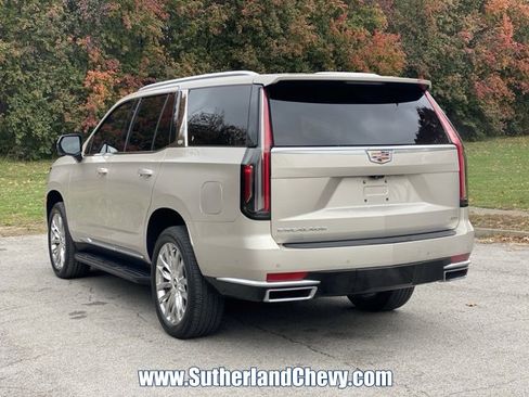 Used 2021 Cadillac Escalade Premium Luxury w/ LPO, Illumination Package image 5