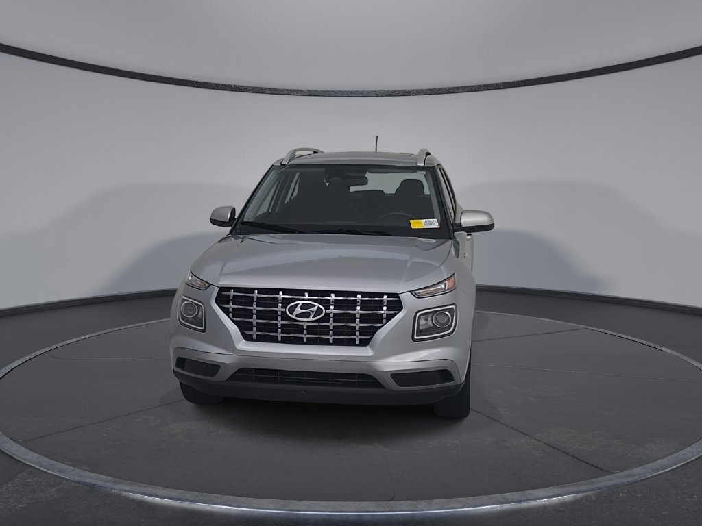 Used 2025 Hyundai Venue SEL FWD image 6