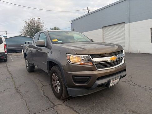 Used 2015 Chevrolet Colorado LT image 3