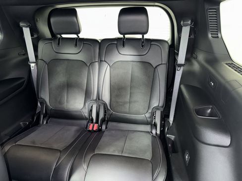 Used 2023 Jeep Grand Cherokee L Laredo AWD/4WD image 25