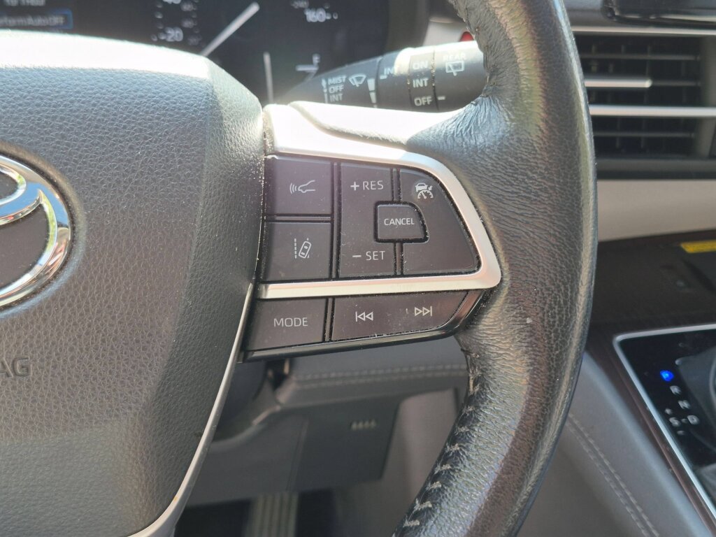 Used 2024 Toyota Sienna XLE w/ XLE Plus Package AWD/4WD image 20