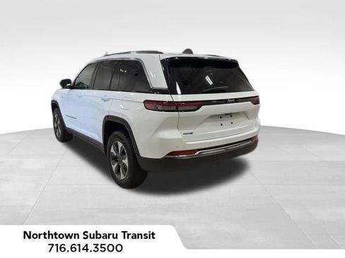 Used 2023 Jeep Grand Cherokee 4WD 4xe image 3