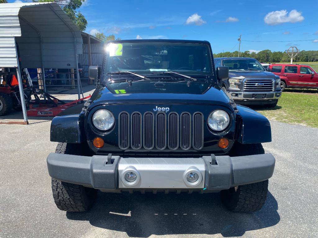 Used 2012 Jeep Wrangler Unlimited Sahara w/ Connectivity Group AWD/4WD image 3