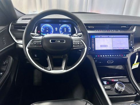 New 2026 Jeep Grand Cherokee Limited AWD/4WD image 3