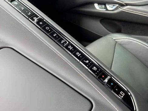 Used 2025 Chevrolet Corvette Z06 image 25