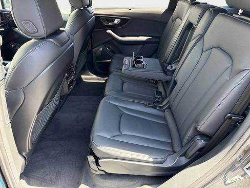 New 2025 Audi Q7 3.0T Prestige image 12