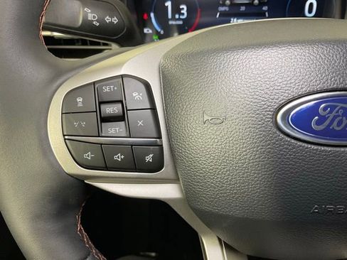 New 2025 Ford Explorer Active w/ Active Comfort Package image 25