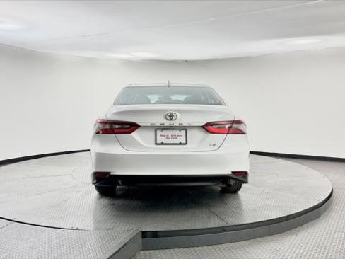 Used 2023 Toyota Camry LE FWD image 7
