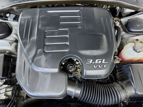 Used 2020 Dodge Charger SXT w/ Plus Group image 39