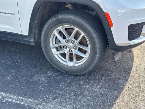 Used 2022 Jeep Grand Cherokee L Laredo w/ Luxury Tech Group I AWD/4WD image 11