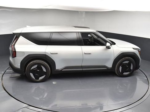 Certified 2026 Kia EV9 Light image 49