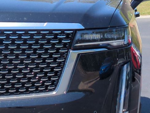 Used 2021 Cadillac Escalade Premium Luxury image 6