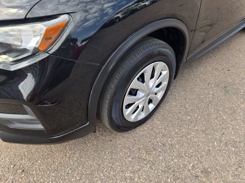 Used 2017 Nissan Rogue S AWD/4WD image 5