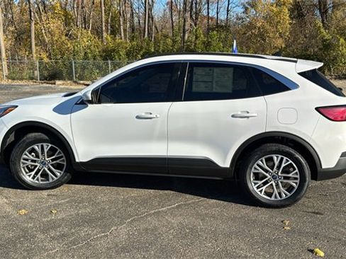 Certified 2022 Ford Escape SEL image 6