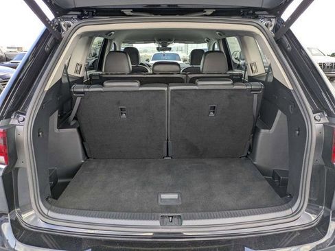 Used 2025 Volkswagen Atlas SE AWD/4WD image 12