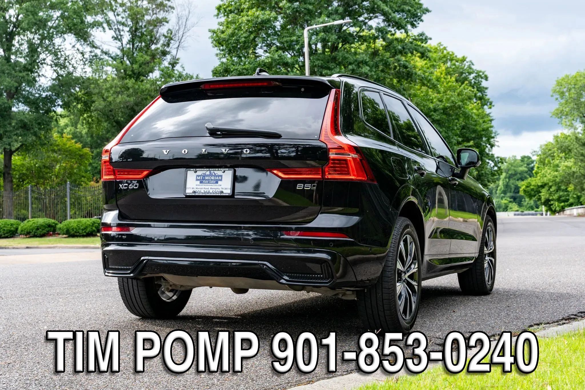 Used 2024 Volvo XC60 B5 Plus AWD/4WD image 6