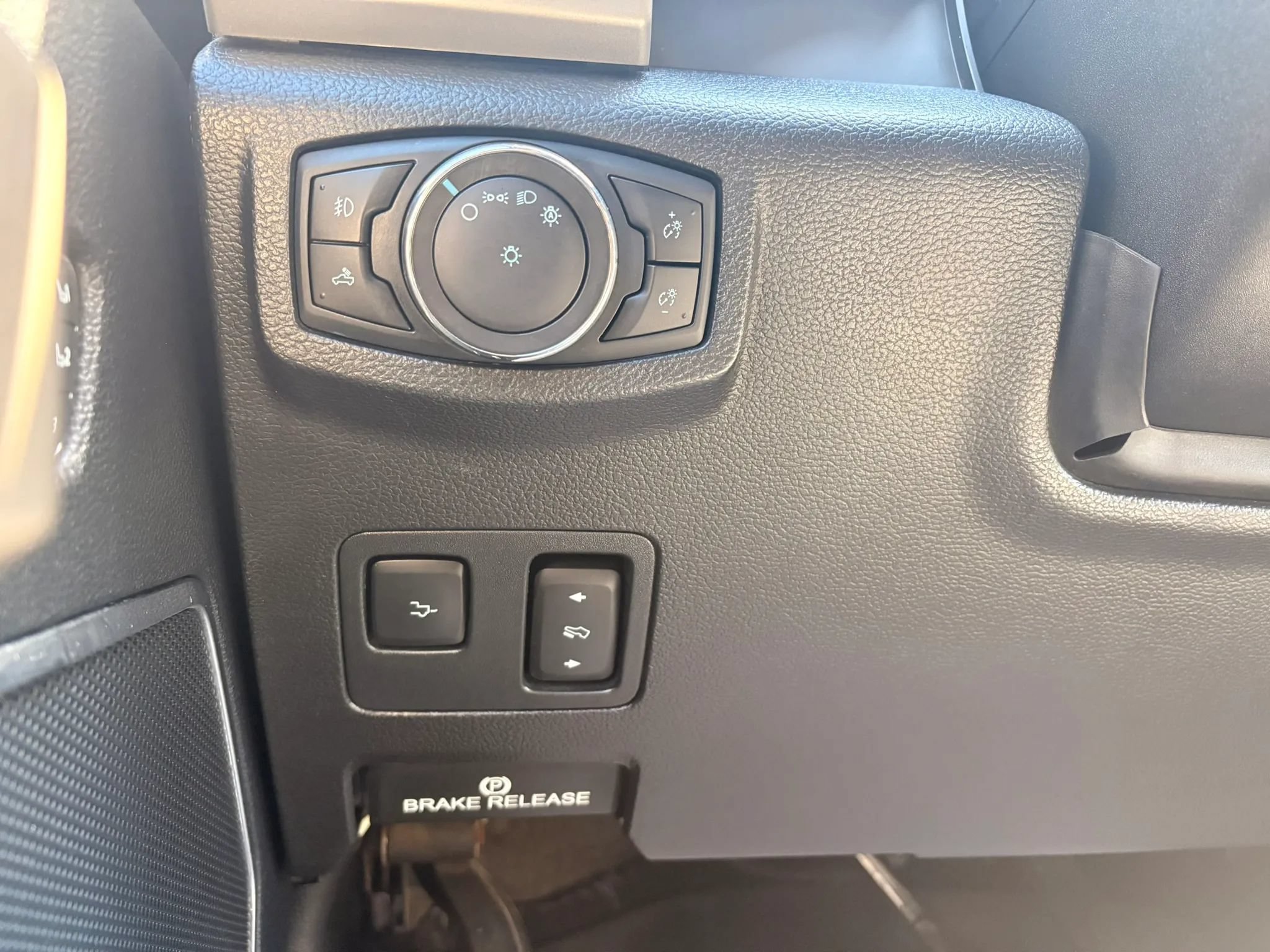 Used 2020 Ford F350 Lariat w/ Lariat Ultimate Package AWD/4WD image 30