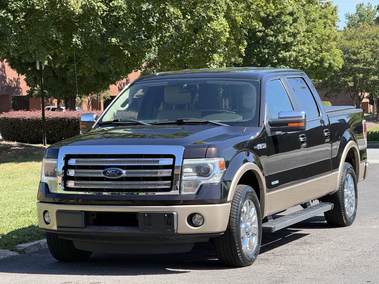 Used 2013 Ford F150 Lariat w/ Luxury Equipment Group RWD image 2