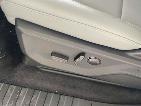 New 2025 Ford F150 Lightning Flash AWD/4WD image 16