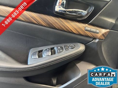 Used 2017 Nissan Maxima Platinum FWD image 26