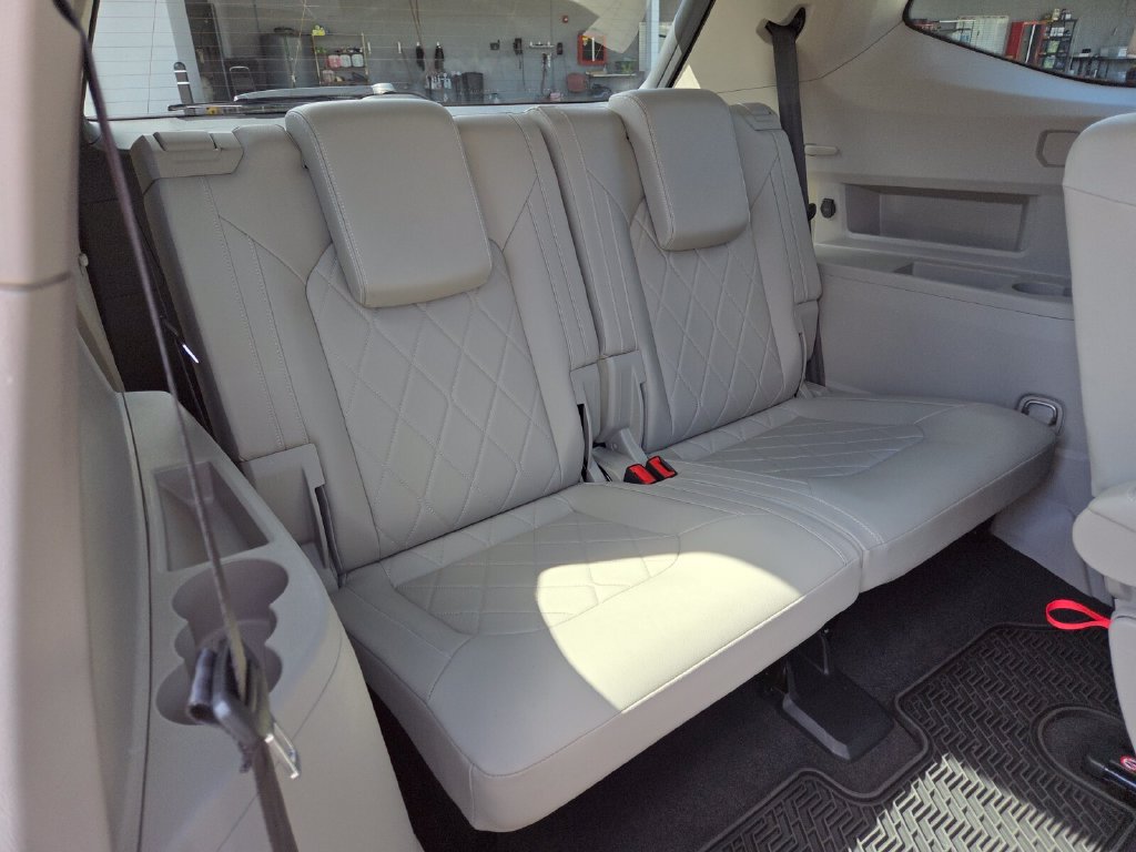 Used 2024 Volkswagen Atlas SEL Premium R-Line AWD/4WD image 19
