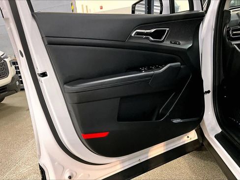 Used 2023 Kia Sportage SX image 22