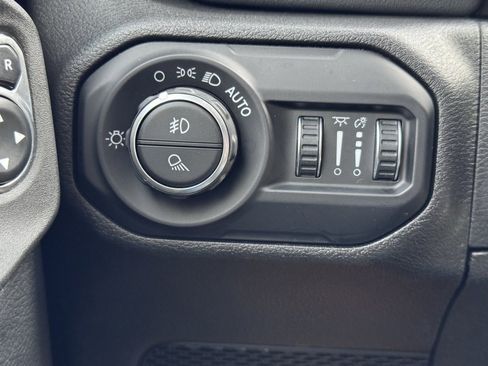 Used 2021 Jeep Gladiator Overland w/ Popular Equipment Package image 33