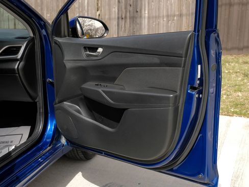 Used 2020 Hyundai Accent SE w/ Cargo Package image 39