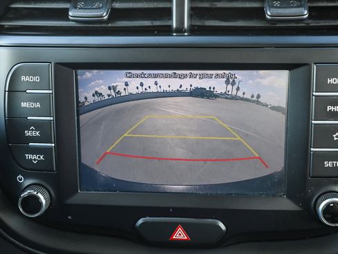 Used 2020 Kia Soul S image 23