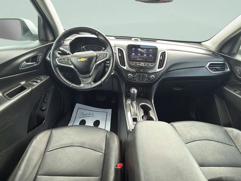 Used 2021 Chevrolet Equinox LT FWD image 16