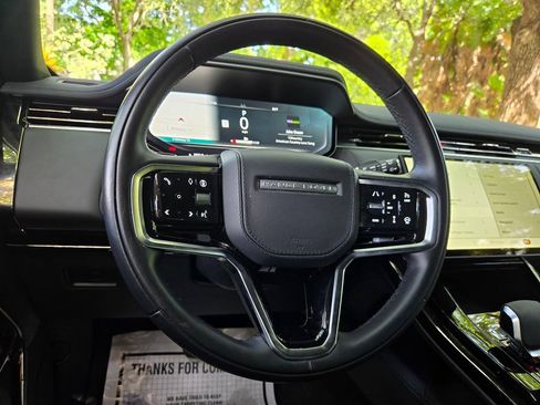 Used 2025 Land Rover Range Rover Sport SE AWD/4WD image 28