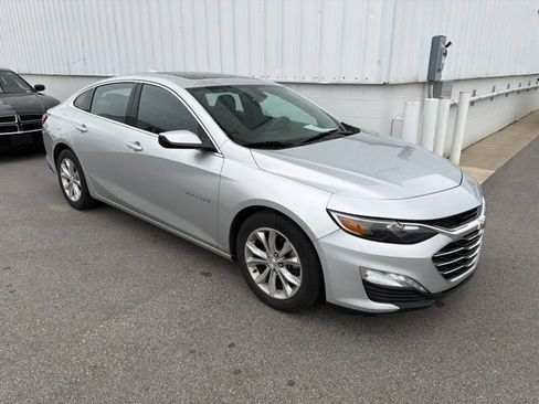 Used 2021 Chevrolet Malibu LT FWD image 3