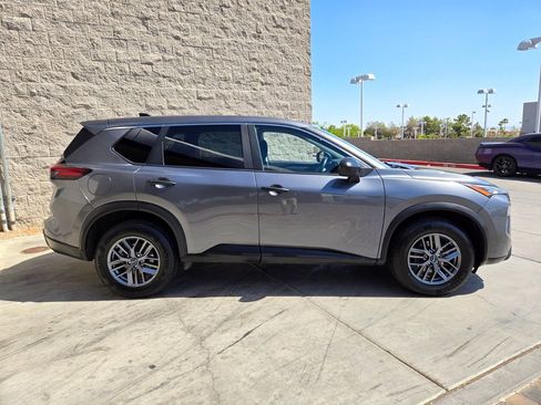 Used 2024 Nissan Rogue S AWD/4WD image 6
