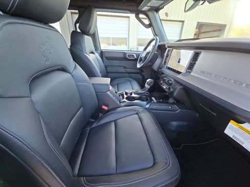 New 2026 Ford Bronco Outer Banks image 17