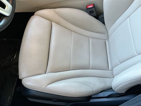 Used 2019 Mercedes-Benz C 300 Sedan image 18