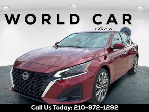 Used 2025 Nissan Altima 2.5 SL AWD/4WD image 10