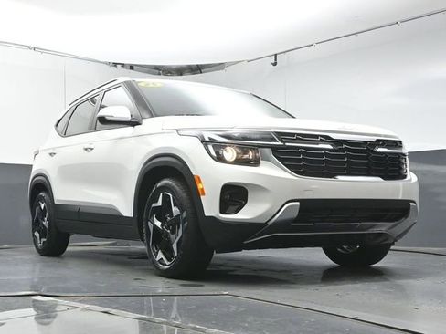 Used 2025 Kia Seltos S FWD image 31