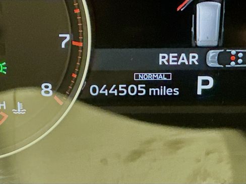 Used 2024 Mitsubishi Outlander SE image 19