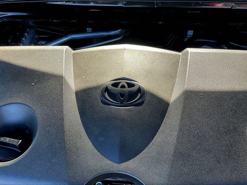 Used 2022 Toyota Camry XSE image 32