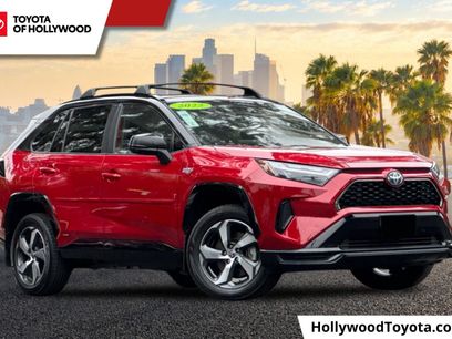 Used 2022 Toyota RAV4 SE w/ Weather & Moonroof Package