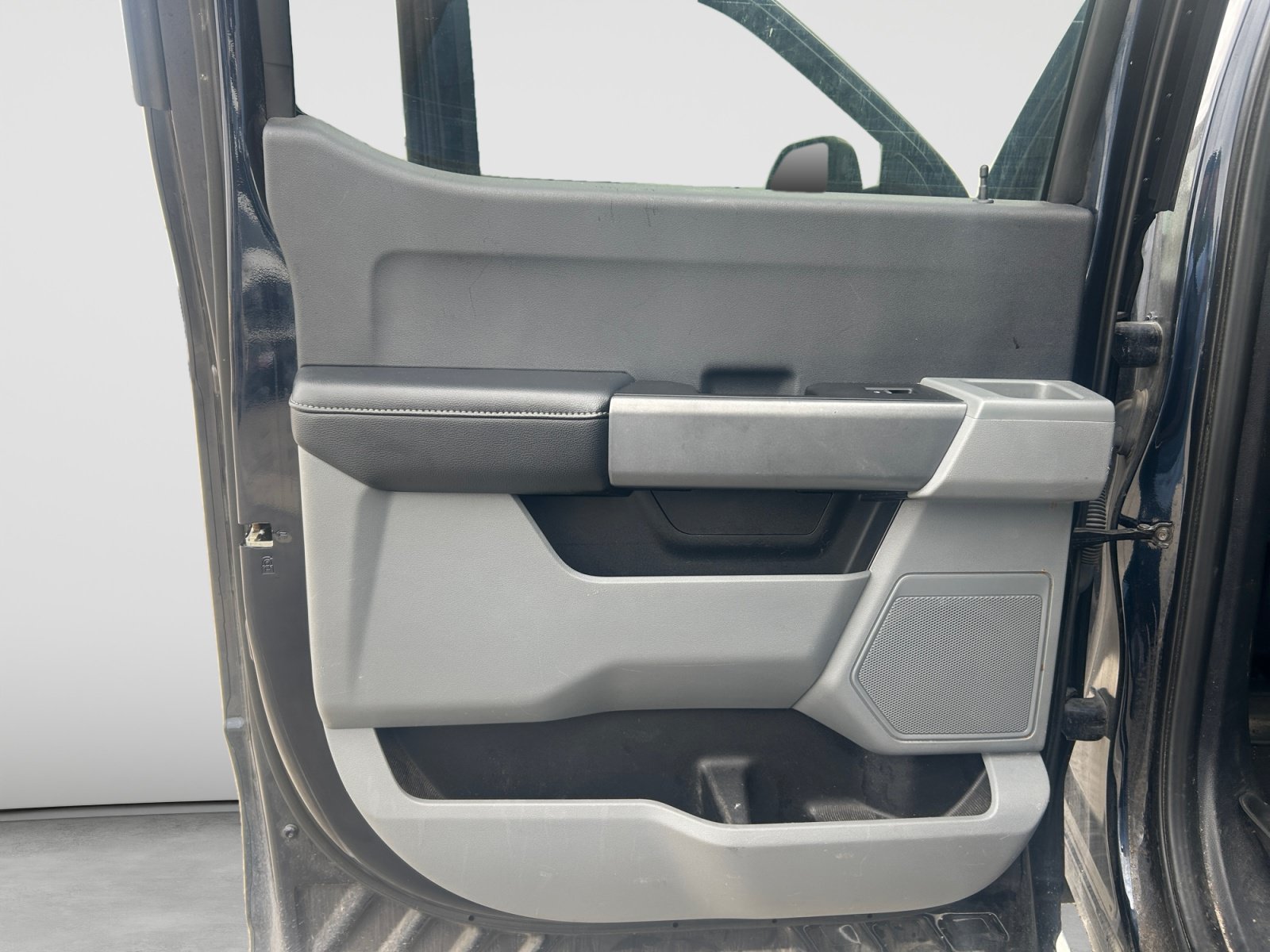 Used 2024 Ford F350 XLT AWD/4WD image 9