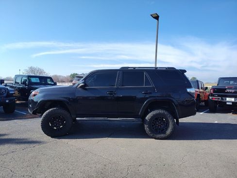 Used 2016 Toyota 4Runner Limited image 4
