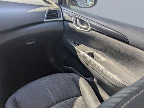 Used 2017 Nissan Sentra SV image 15