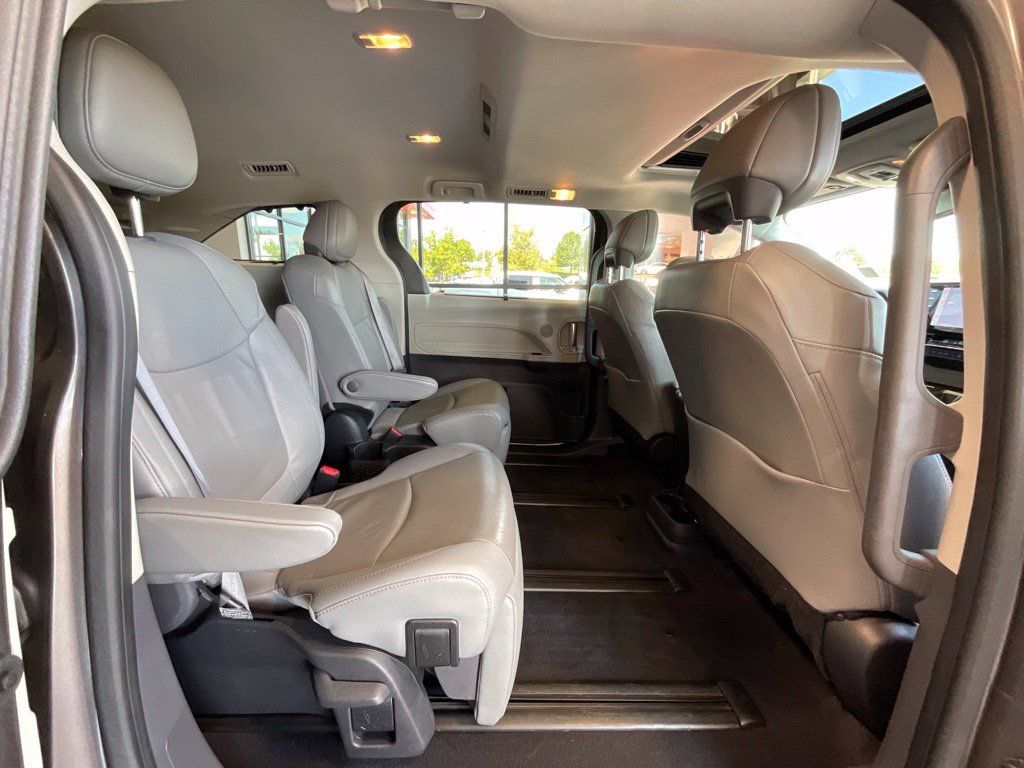 Certified 2023 Toyota Sienna Limited AWD/4WD image 21