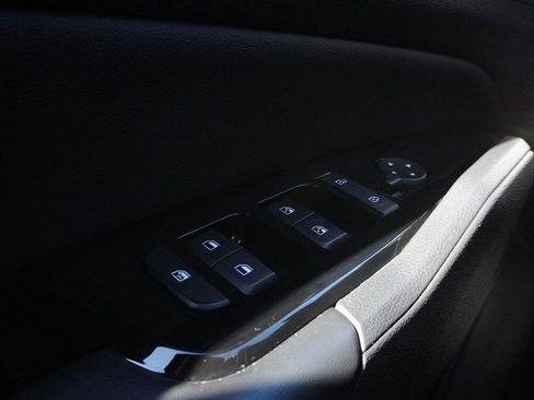 Used 2023 Kia Sportage EX image 32