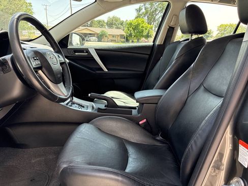 Used 2011 MAZDA MAZDA3 s Grand Touring w/ Tech Pkg FWD image 7