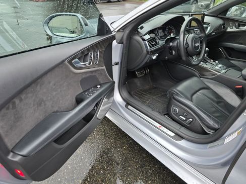 Used 2017 Audi RS 7 Prestige w/ Driver Assistance Package image 19