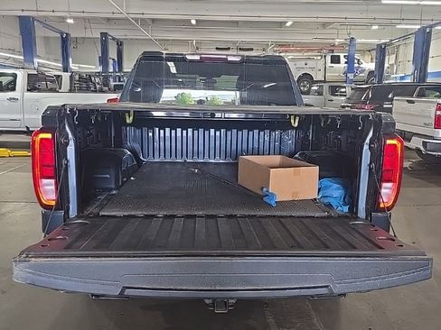 Used 2019 GMC Sierra 1500 SLE w/ X31 Off-Road Package AWD/4WD image 14