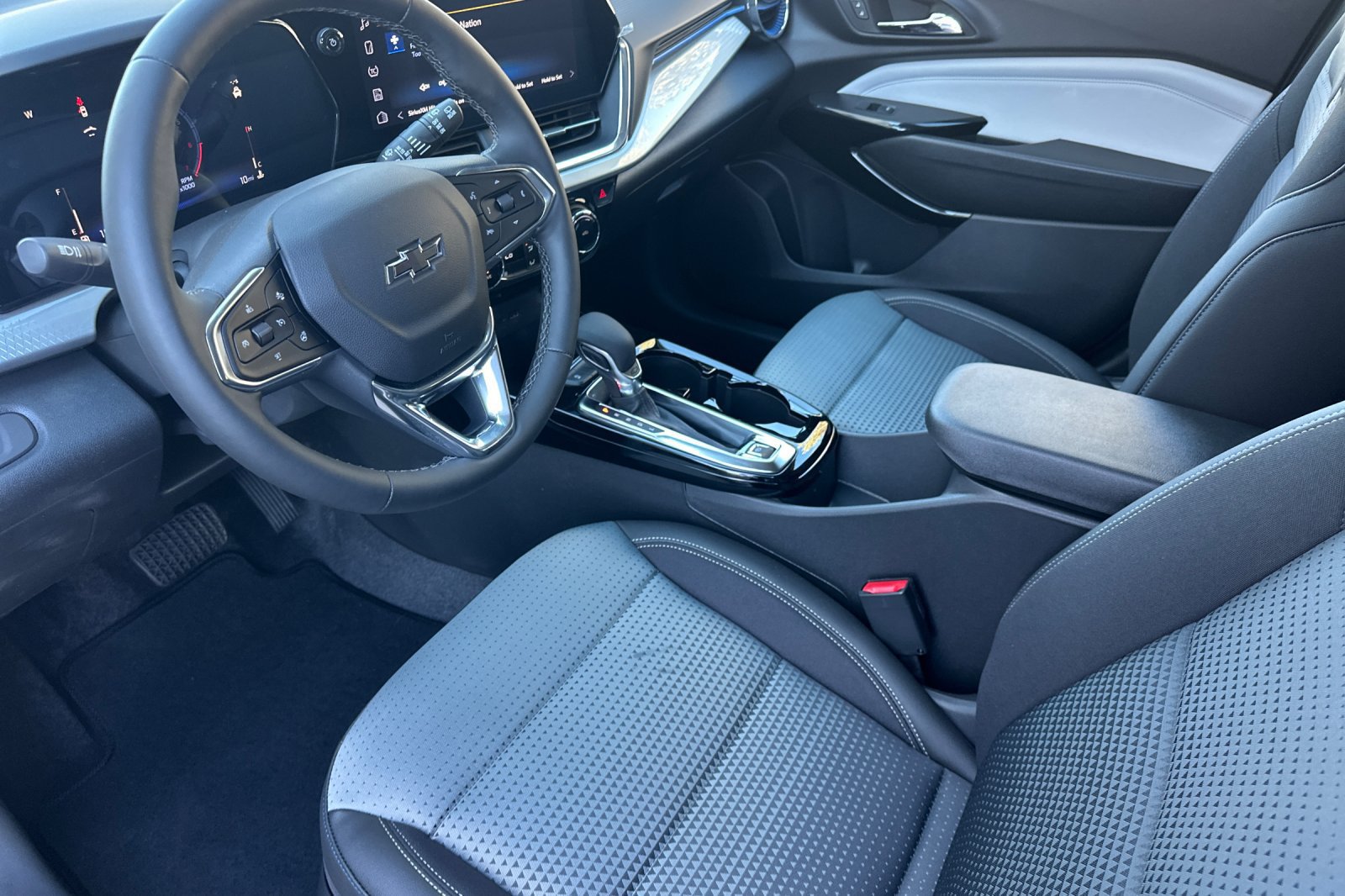 New 2026 Chevrolet Trax LT w/ Driver Confidence Package FWD image 10